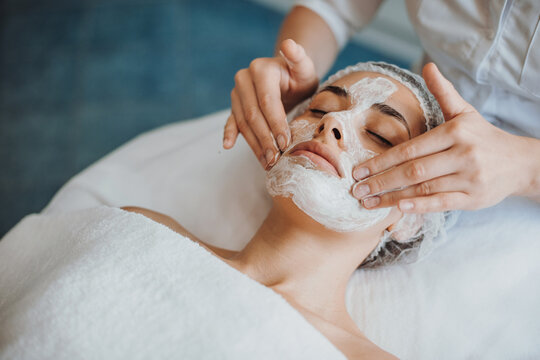 Get Glowing Skin: Easy and Effective Facials in Singapore